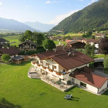 Zillertal Guest house 3*